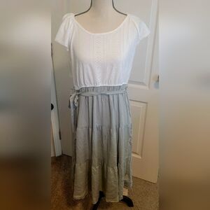 White and Olive Green Eyelet Dress Size Large. NWT. CUPSHE